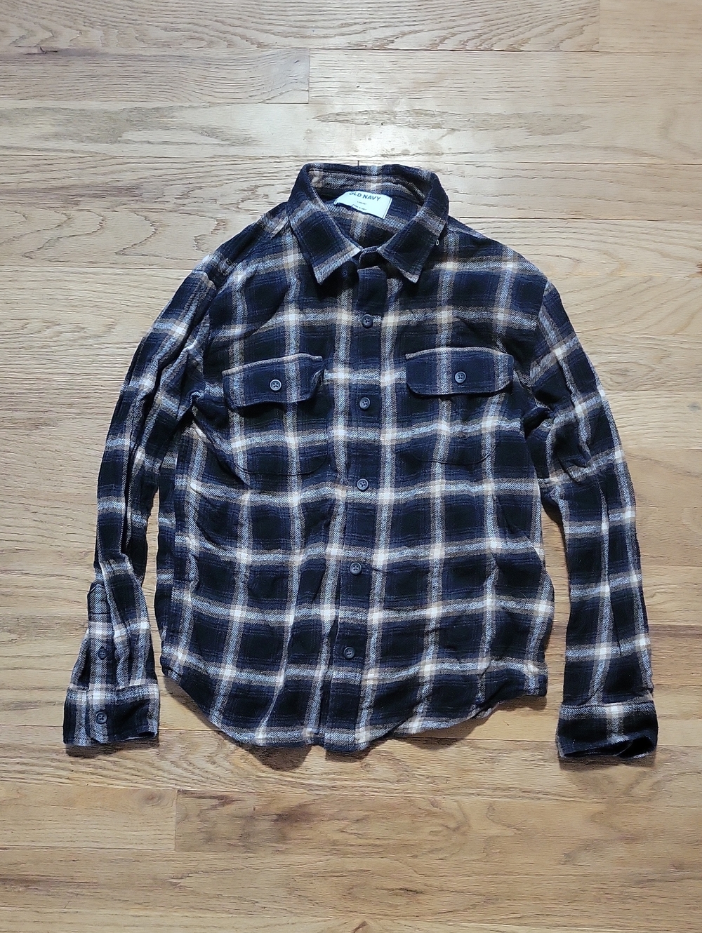 Old Navy Sz L (10-12) Plaid Button-Up Shirt in Black and Cream